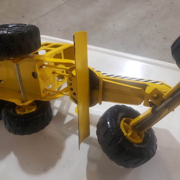 Vintage 70's TONKA MR-970 Road Grader Metal Yellow Construction Toy Vehicle 18” - Picture 11 of 12